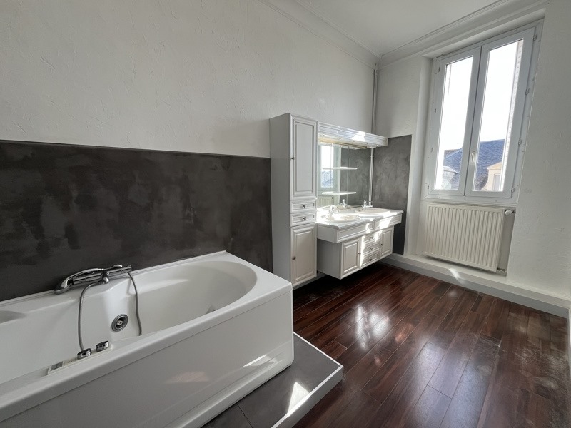 Vente Appartement MONTLUCON - 4 pièces -131 m² - (03100)