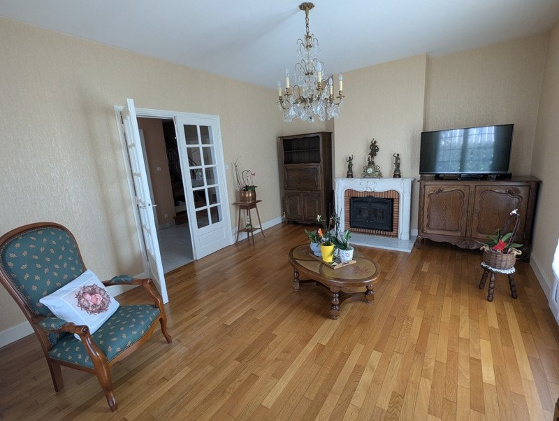 Vente Maison MONTLUCON - 7 pièces -137 m² - (03100)