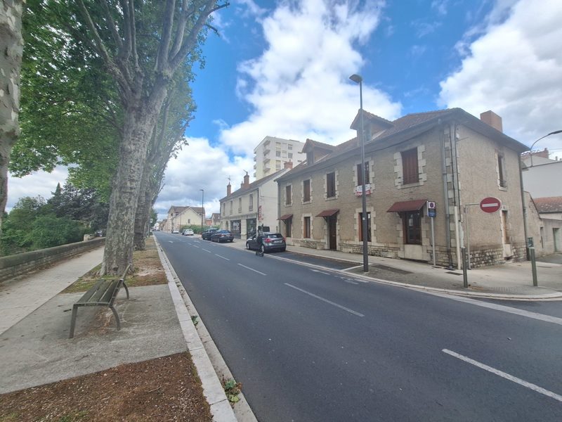 Immeuble 273 m² · à Montluçon · 273 m² · 296 520 €