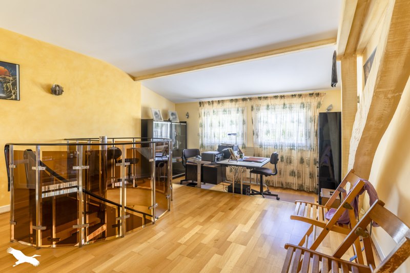Vente Maison CHAMBLET - 7 pièces -144 m² - (03170)