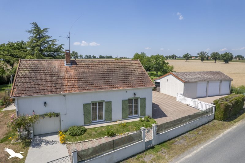 Vente Maison CHAMBLET - 7 pièces -144 m² - (03170)