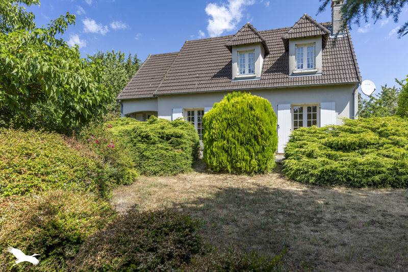 Maison 8 pièces 145 m² · à Néris-les-Bains · 145 m² · 179 000 €