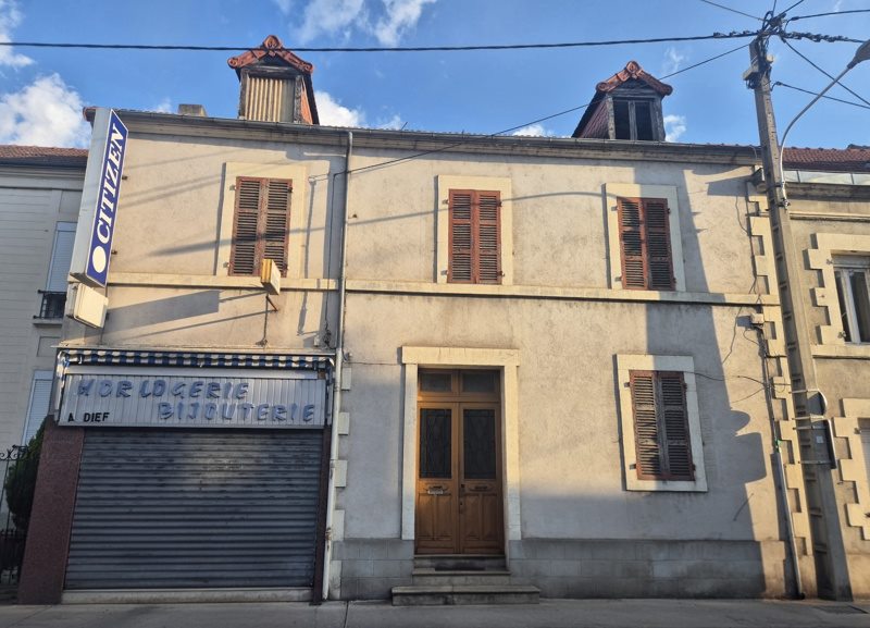Maison 8 pièces 82 m² · à Montluçon · 82 m² · 35 000 €