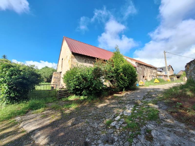 Vente Maison MONTVICQ - 5 pièces -150 m² - (03170)