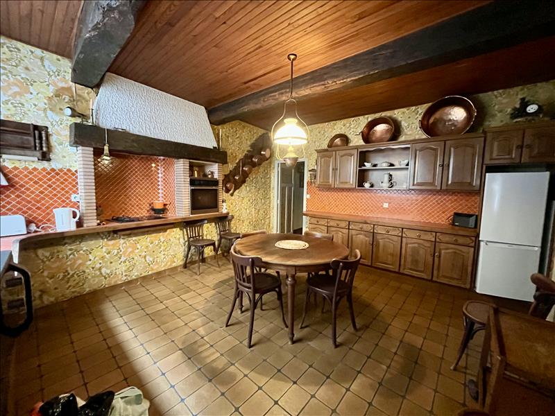 Vente Maison SOS - 15 pièces -300 m² - (47170)