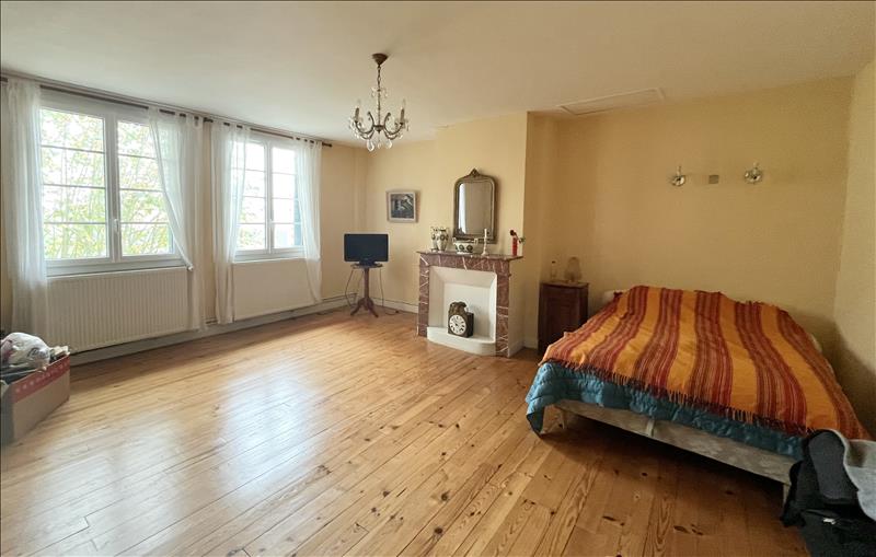 Vente Maison VIANNE - 6 pièces -208 m² - (47230)