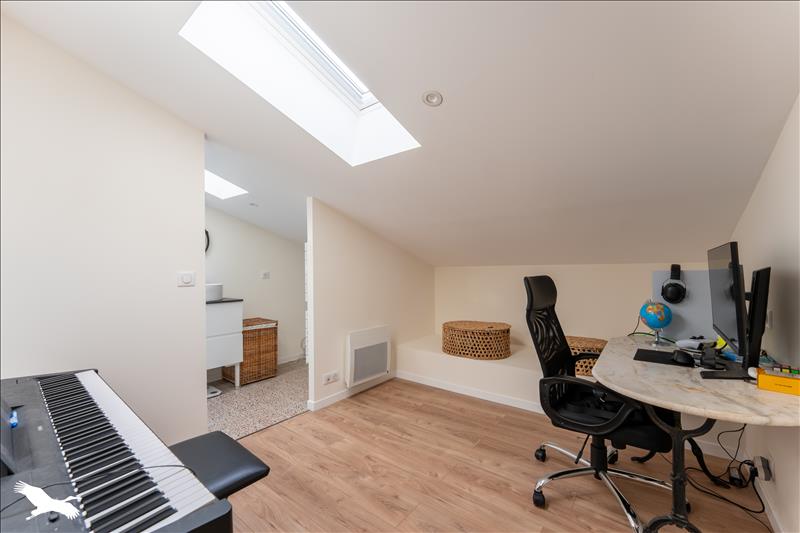 Vente Appartement BORDEAUX - 4 pièces -77 m² - (33800)