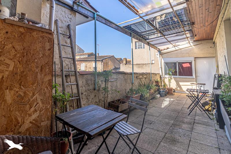 Vente Appartement BORDEAUX - 4 pièces -74 m² - (33800)