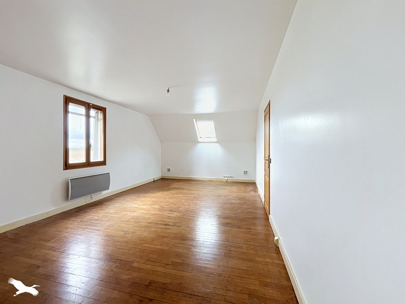 Vente Maison MONTREUIL SUR EPTE - 7 pièces -250 m² - (95770)