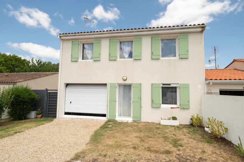 Vente Maison ST ROMAIN DE BENET - 4 pièces -81 m² - (17600)