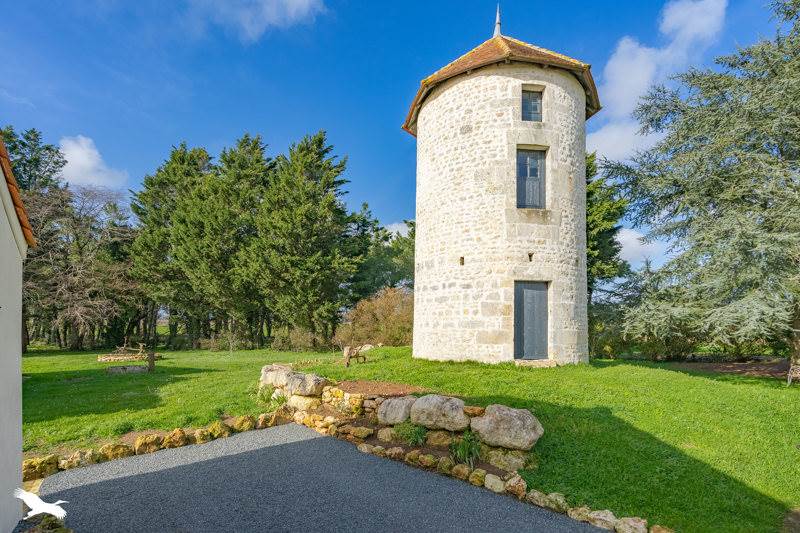 Vente Maison THEZAC - 4 pièces -138 m² - (17600)