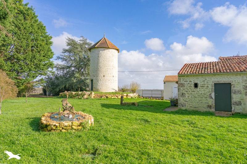 Vente Maison THEZAC - 4 pièces -138 m² - (17600)