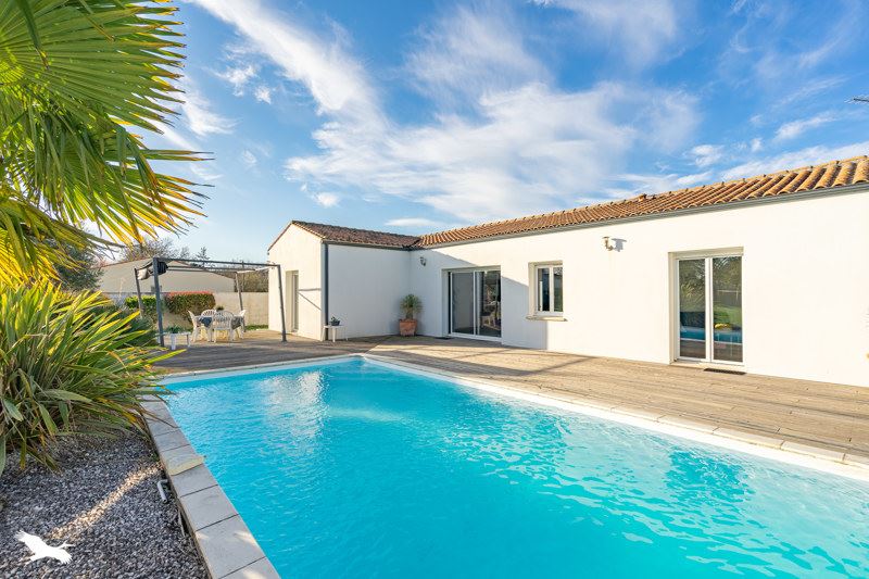 Vente Maison L EGUILLE - 4 pièces -108 m² - (17600)