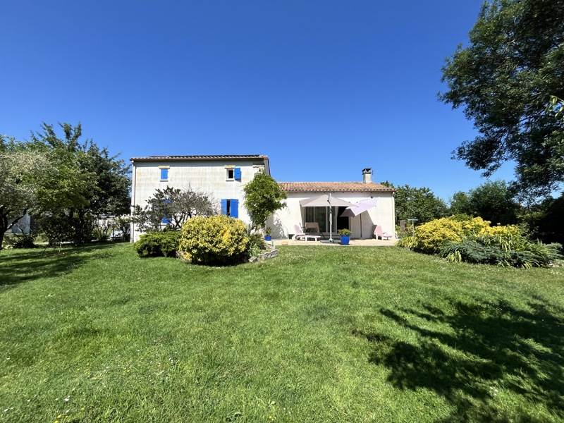 Vente Maison SAUJON - 6 pièces -130 m² - (17600)