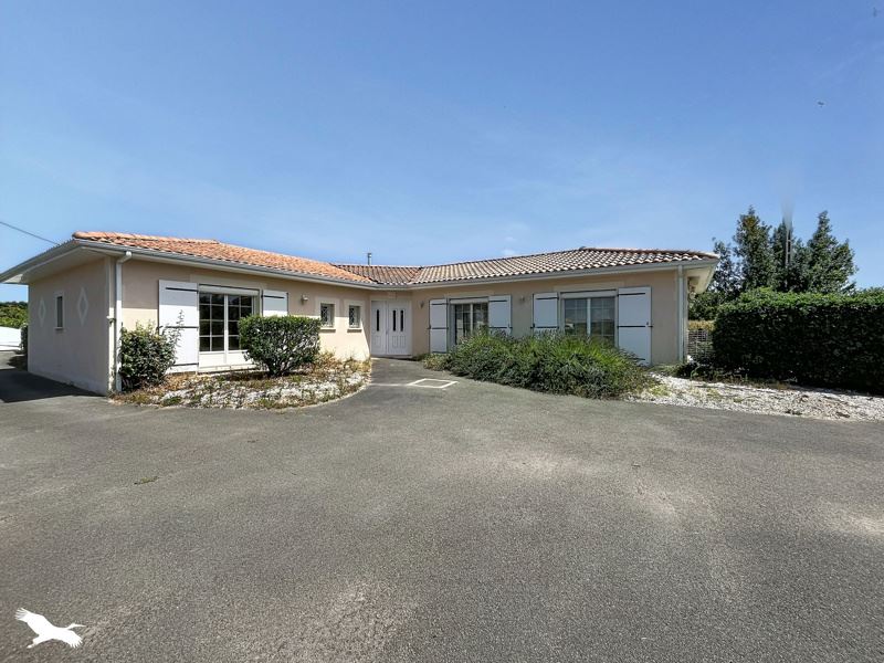 Maison 5 pièces 165 m² · à Meursac · 165 m² · 317 700 €