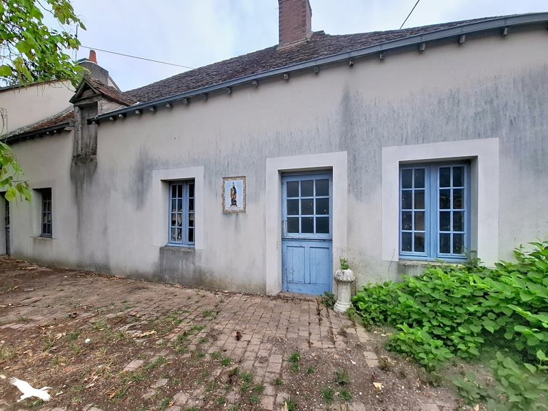 Maison 7 pièces 315 m² · à Méobecq · 315 m² · 24 700 €