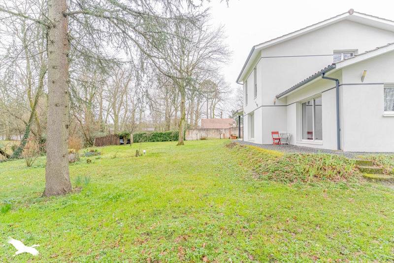 Vente Maison BLANQUEFORT - 7 pièces -161 m² - (33290)