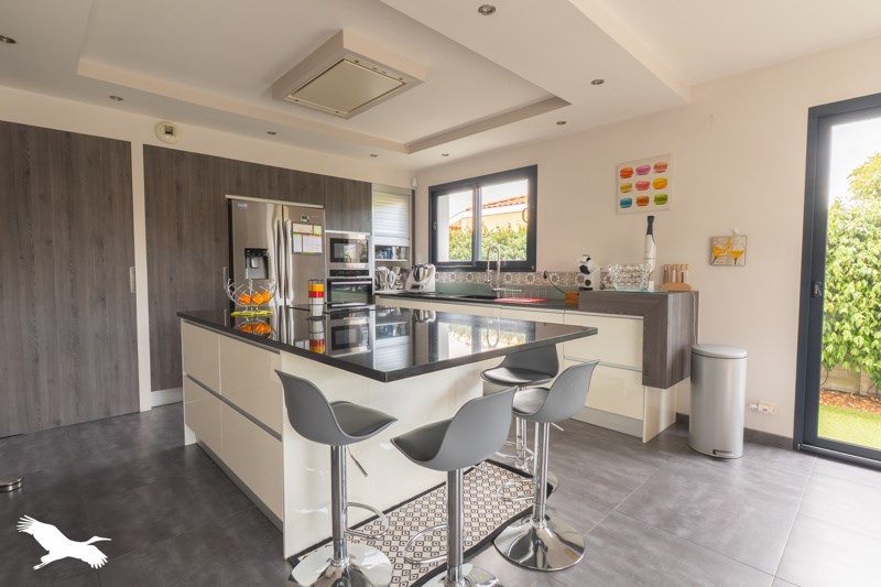 Vente Maison PAREMPUYRE - 7 pièces -147 m² - (33290)