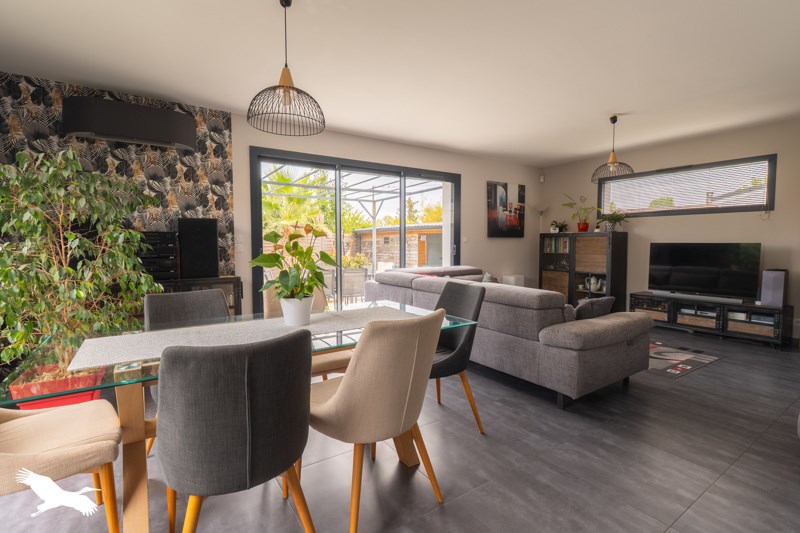 Vente Maison PAREMPUYRE - 7 pièces -147 m² - (33290)