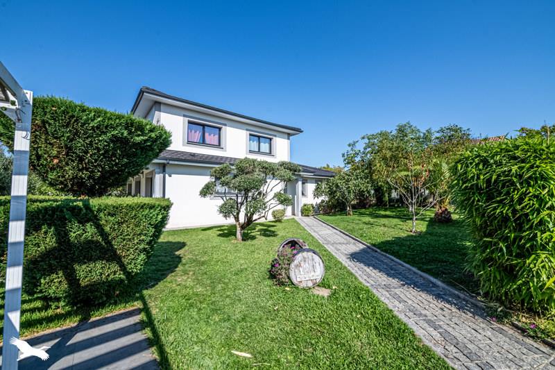 Vente Maison FLOIRAC - 6 pièces -173 m² - (33270)