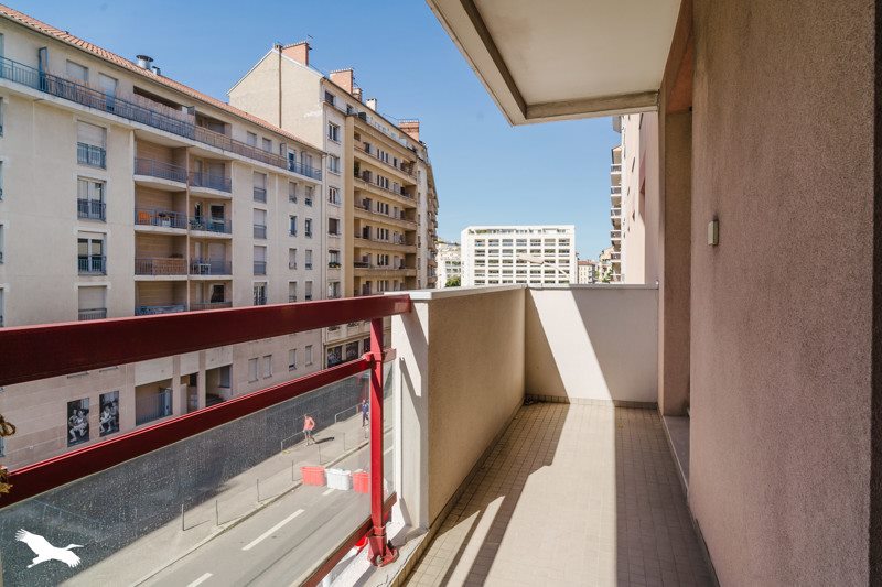 Vente Appartement LYON 07 - 3 pièces -70 m² - (69007)