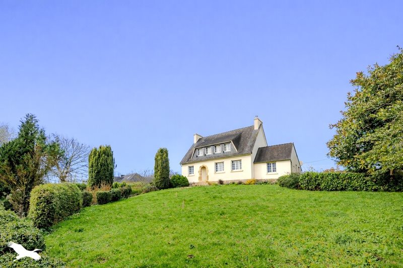 Vente Maison PLOUEDERN - 8 pièces -158 m² - (29800)