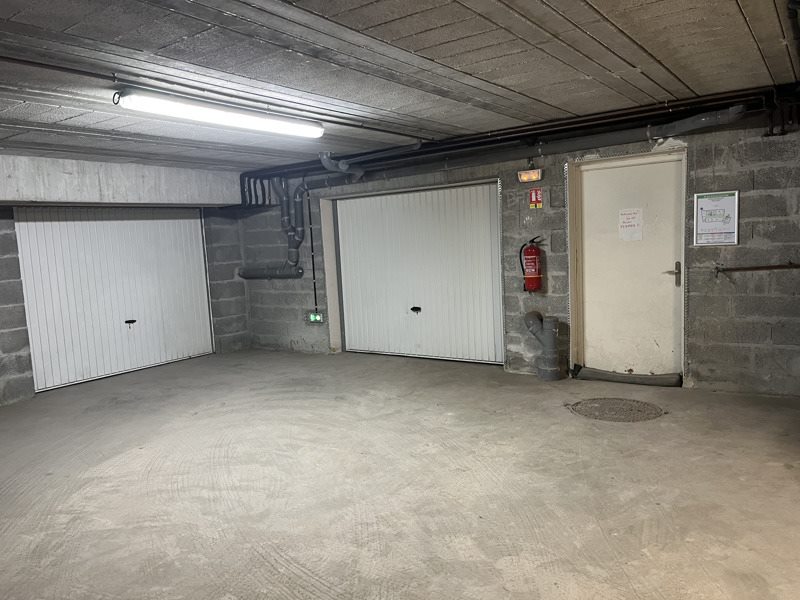 Vente Parking LANDERNEAU - -  23 m² - (29800)
