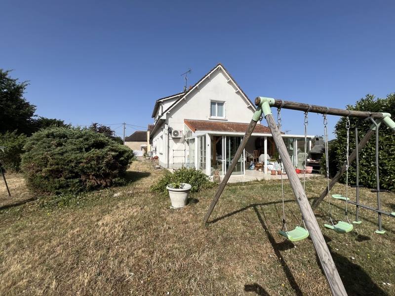 Vente Maison DANGE ST ROMAIN - 9 pièces -272 m² - (86220)
