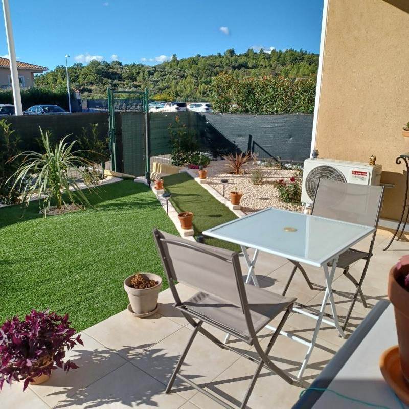 Vente Appartement PERET - 3 pièces -64 m² - (34800)