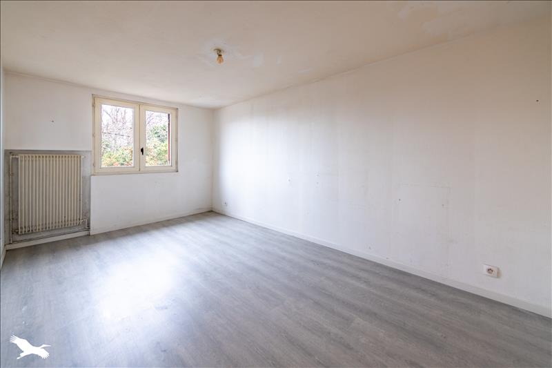 Vente Maison AMBARES ET LAGRAVE - 5 pièces -112 m² - (33440)