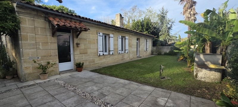 Vente Maison AMBARES ET LAGRAVE - 5 pièces -127 m² - (33440)