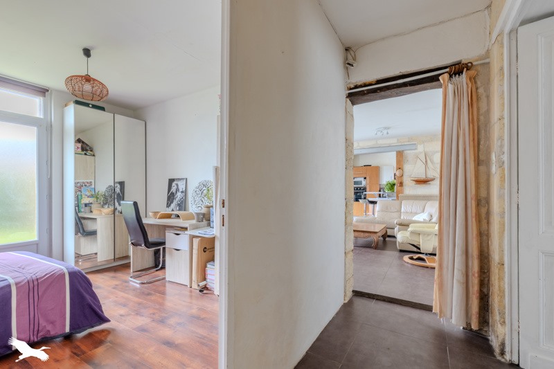 Vente Maison AMBARES ET LAGRAVE - 5 pièces -127 m² - (33440)