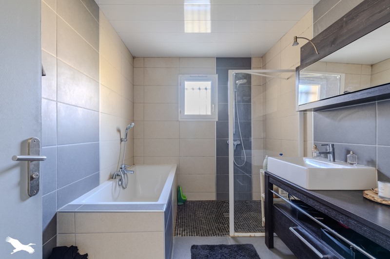 Vente Maison AMBARES ET LAGRAVE - 5 pièces -126 m² - (33440)