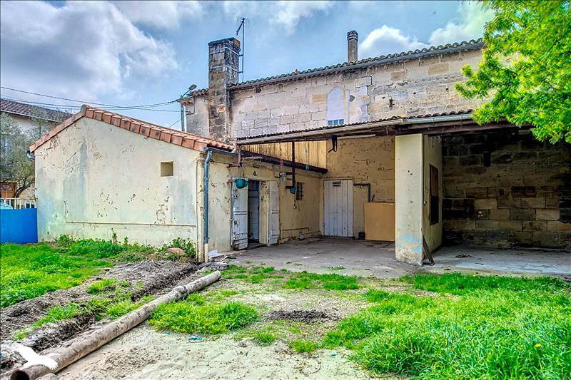 Vente Maison AMBARES ET LAGRAVE - 4 pièces -120 m² - (33440)