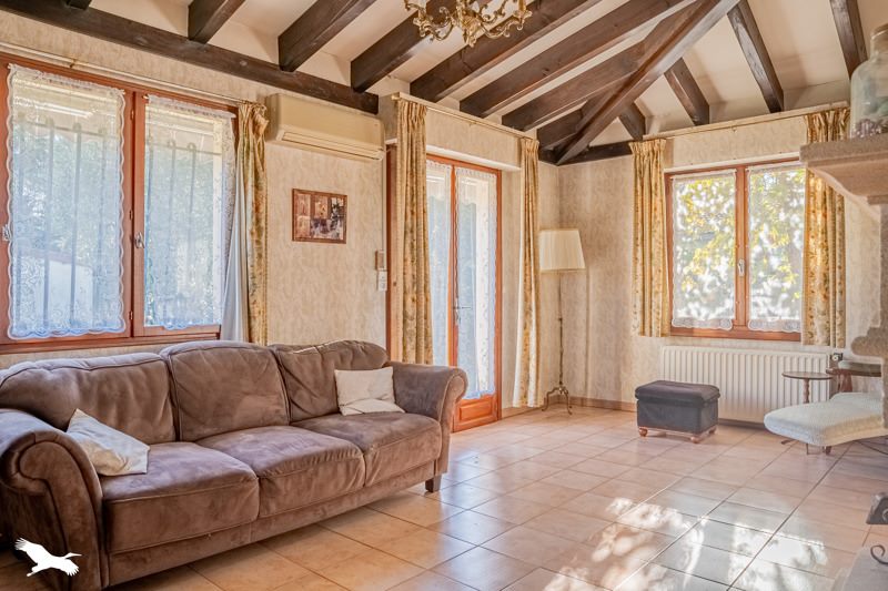 Vente Maison AMBARES ET LAGRAVE - 5 pièces -122 m² - (33440)