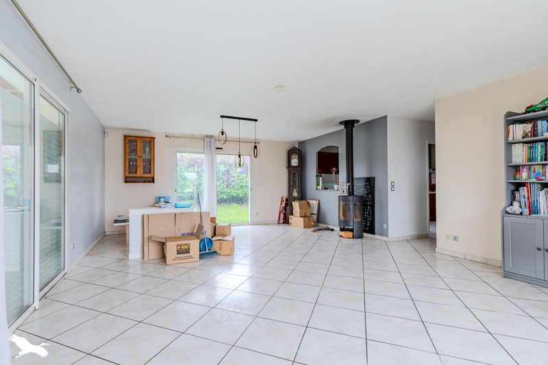 Vente Maison AMBARES ET LAGRAVE - 6 pièces -146 m² - (33440)