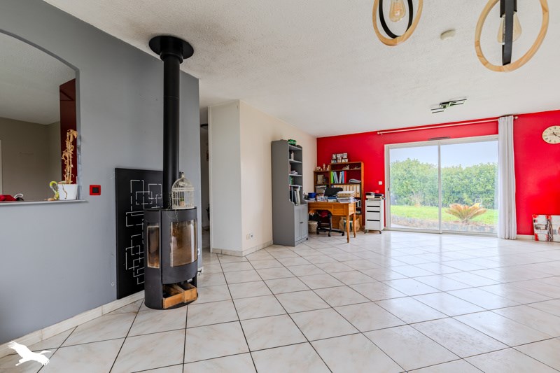 Vente Maison AMBARES ET LAGRAVE - 6 pièces -146 m² - (33440)
