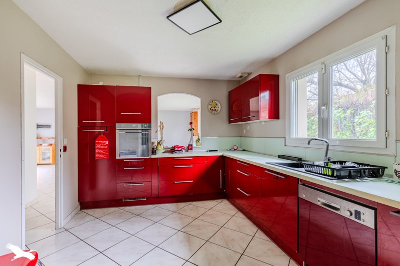 Vente Maison AMBARES ET LAGRAVE - 6 pièces -146 m² - (33440)