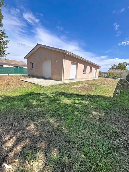 Vente Maison AMBARES ET LAGRAVE - 4 pièces -90 m² - (33440)