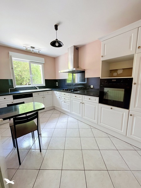 Vente Maison AMBARES ET LAGRAVE - 4 pièces -90 m² - (33440)