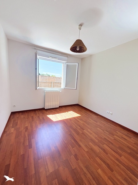 Vente Maison AMBARES ET LAGRAVE - 4 pièces -90 m² - (33440)