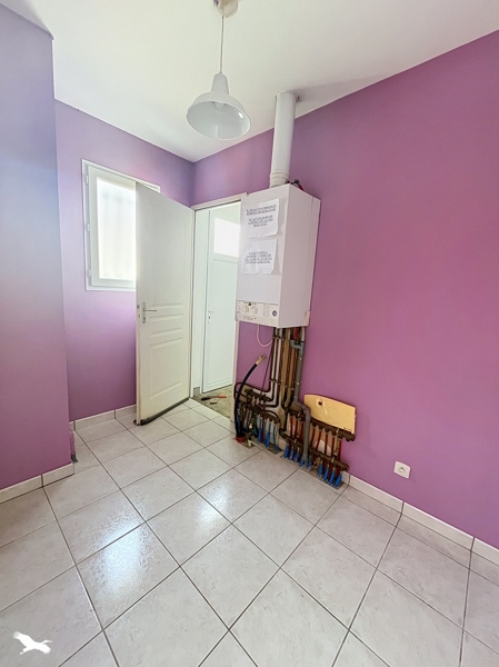 Vente Maison AMBARES ET LAGRAVE - 4 pièces -90 m² - (33440)