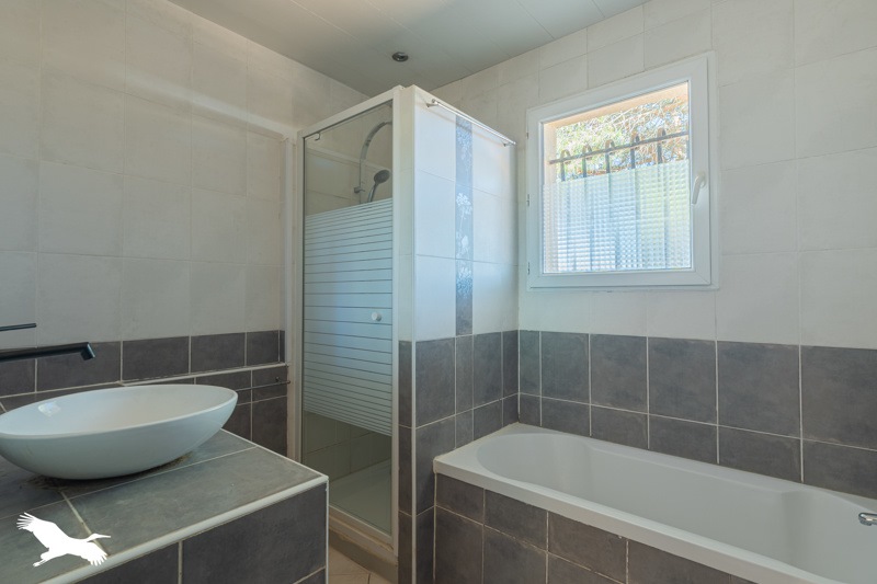 Vente Maison AMBARES ET LAGRAVE - 5 pièces -98 m² - (33440)