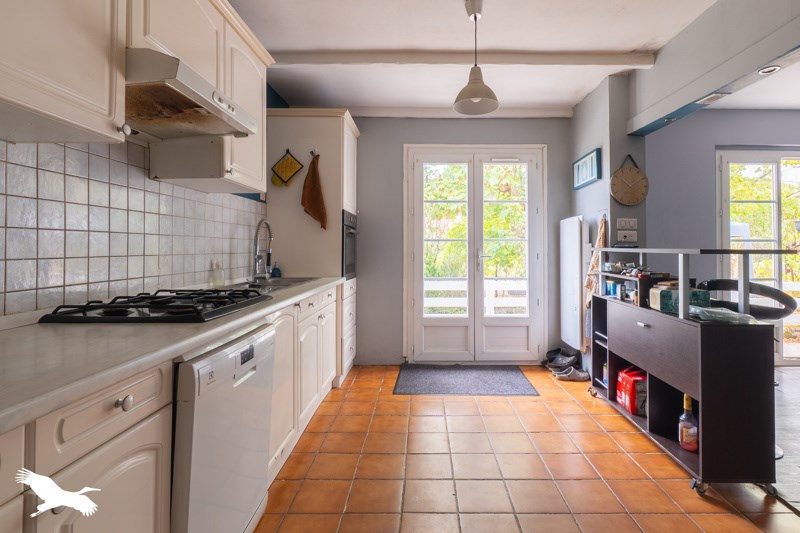 Vente Maison AMBARES ET LAGRAVE - 4 pièces -115 m² - (33440)