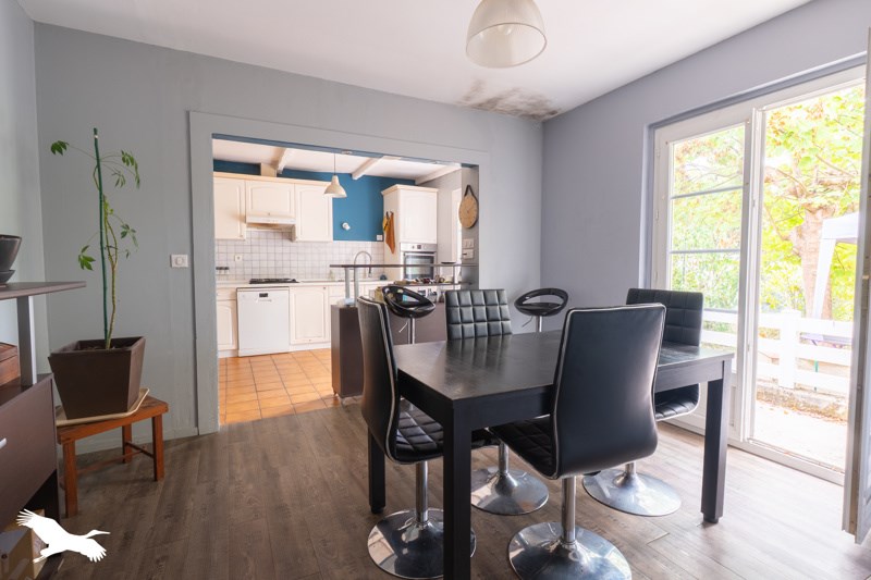 Vente Maison AMBARES ET LAGRAVE - 4 pièces -115 m² - (33440)