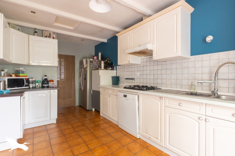 Vente Maison AMBARES ET LAGRAVE - 4 pièces -115 m² - (33440)