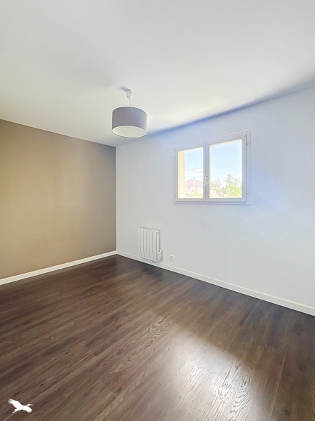 Vente Maison AMBARES ET LAGRAVE - 5 pièces -132 m² - (33440)