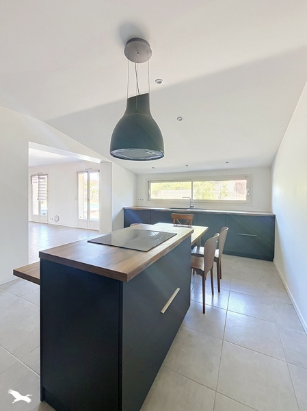 Vente Maison AMBARES ET LAGRAVE - 5 pièces -132 m² - (33440)