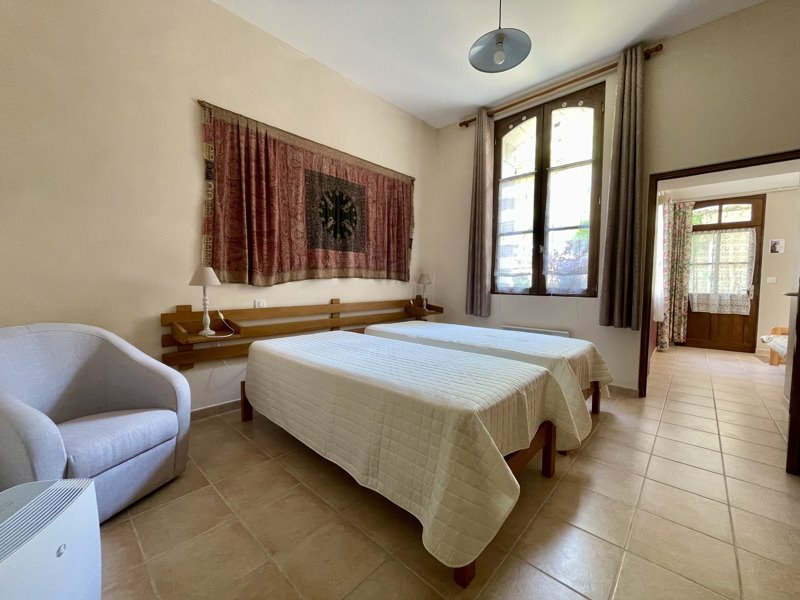 Vente Maison ST JULIEN DE CHEDON - 8 pièces -296 m² - (41400)