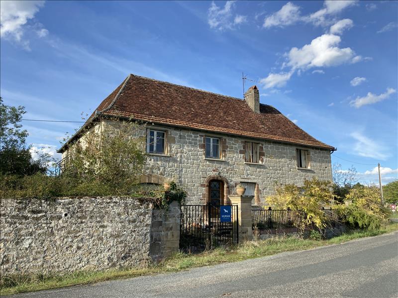 Vente Maison MARCILLAC LA CROZE - 7 pièces -177 m² - (19500)